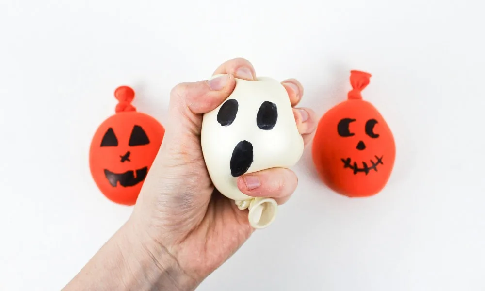 Balles antistress d’Halloween en forme de fantômes et de citrouilles