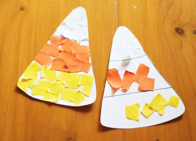 Bonbons maïs en collage de papier coloré