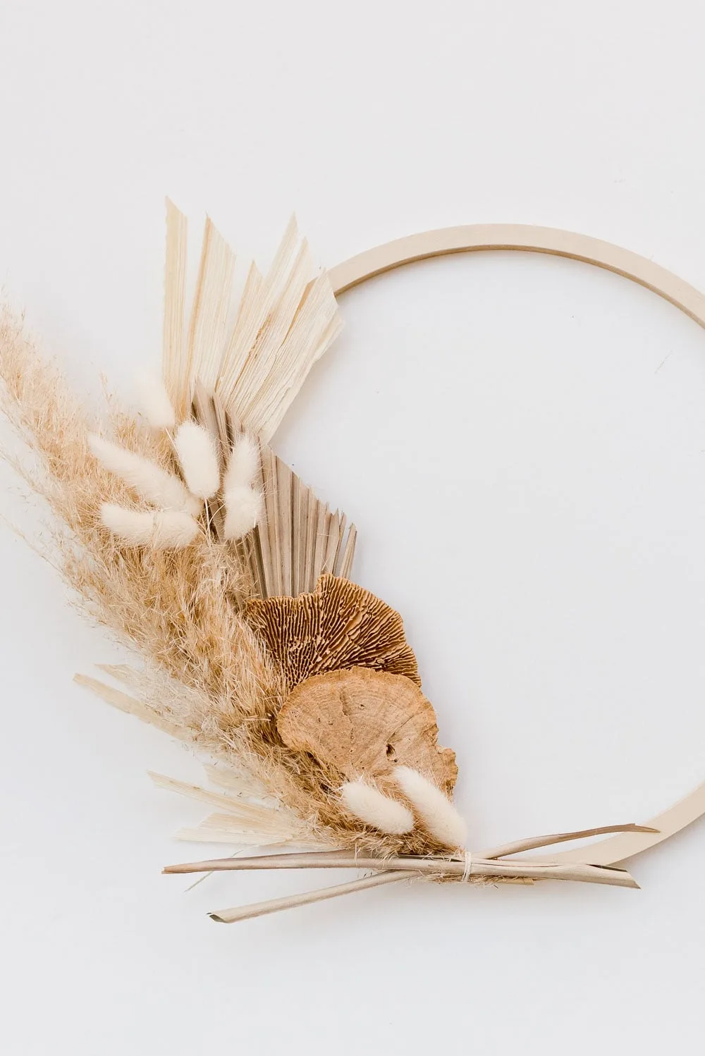 Couronne bohème d’automne en herbes de la pampa