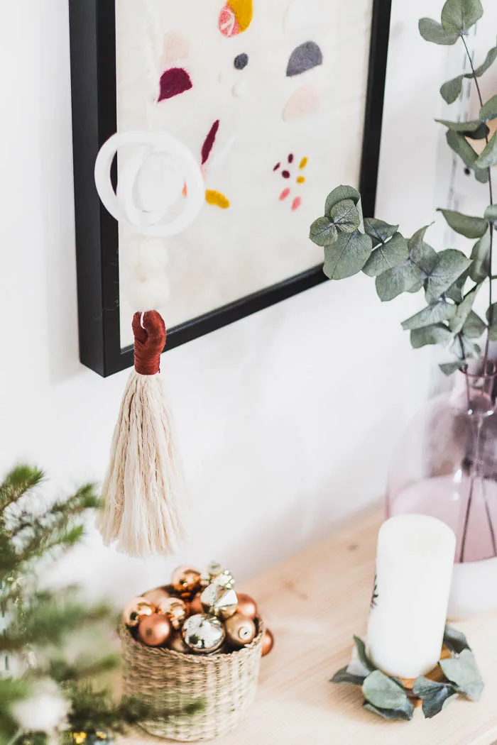 Des suspensions de Noël en argile autodurcissante – décoration de Noël faite main