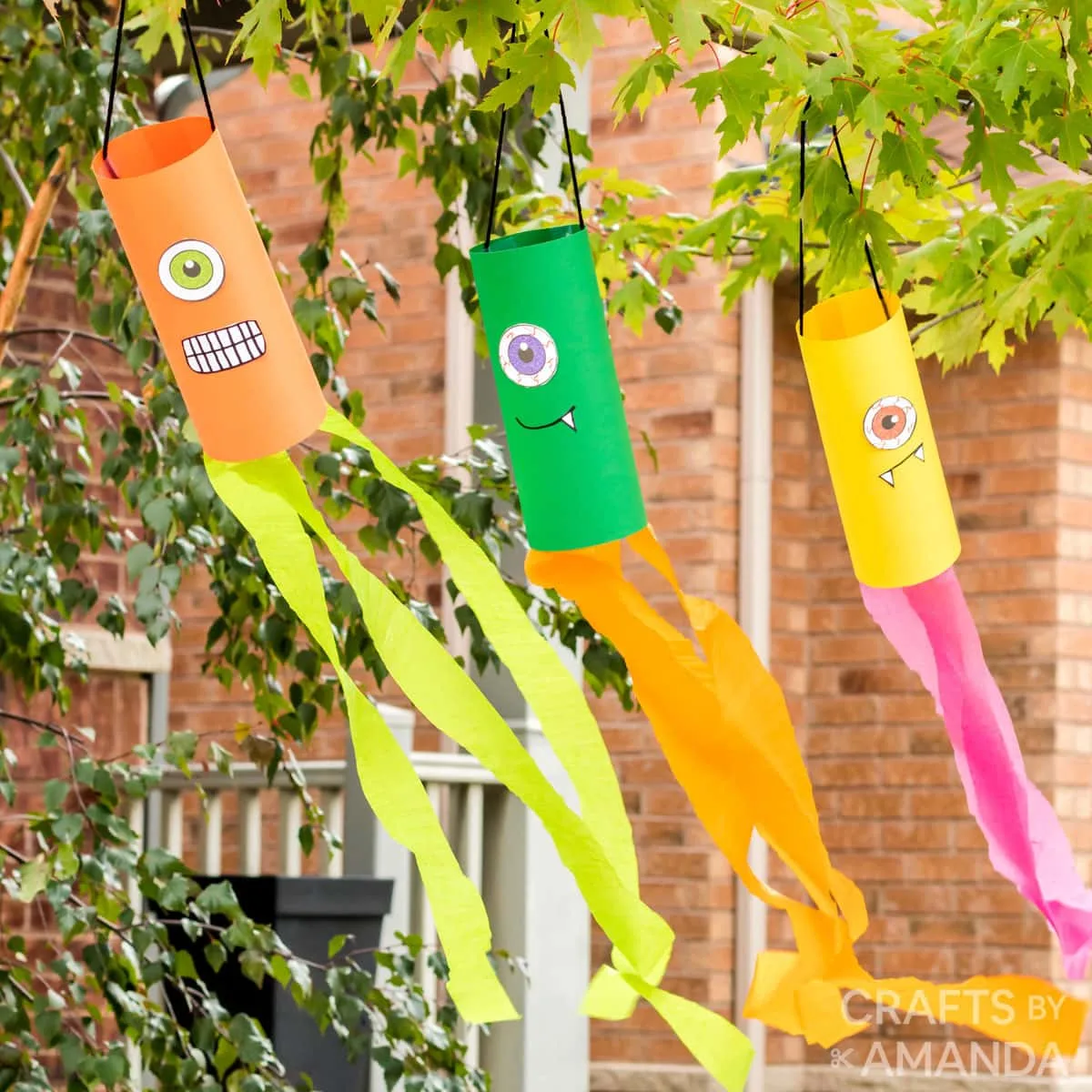 Manches à air colorées en forme de monstres d’Halloween
