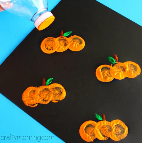 Petites citrouilles imprimées avec un bouchon