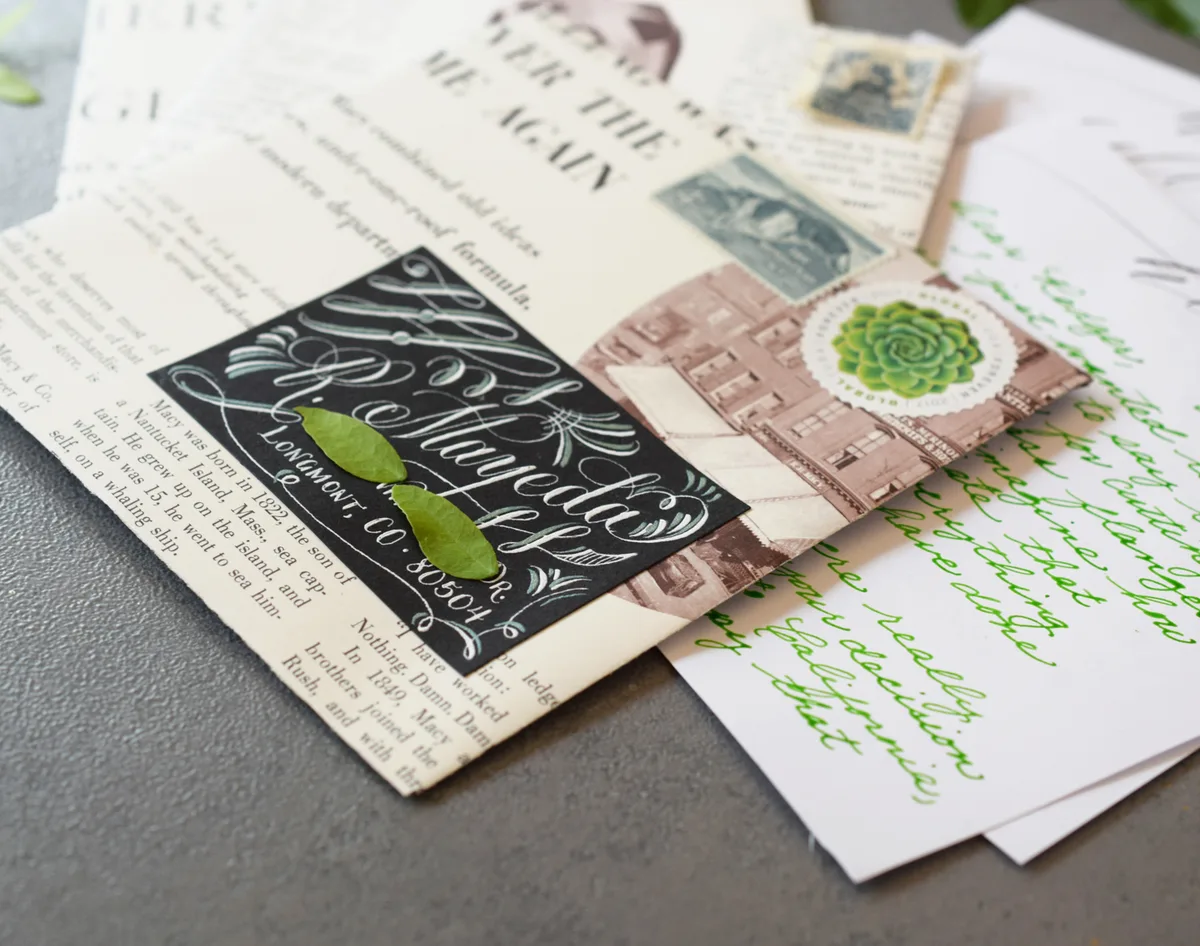 Ensemble de papeterie artisanale composé de papier à lettres, enveloppes et décorations