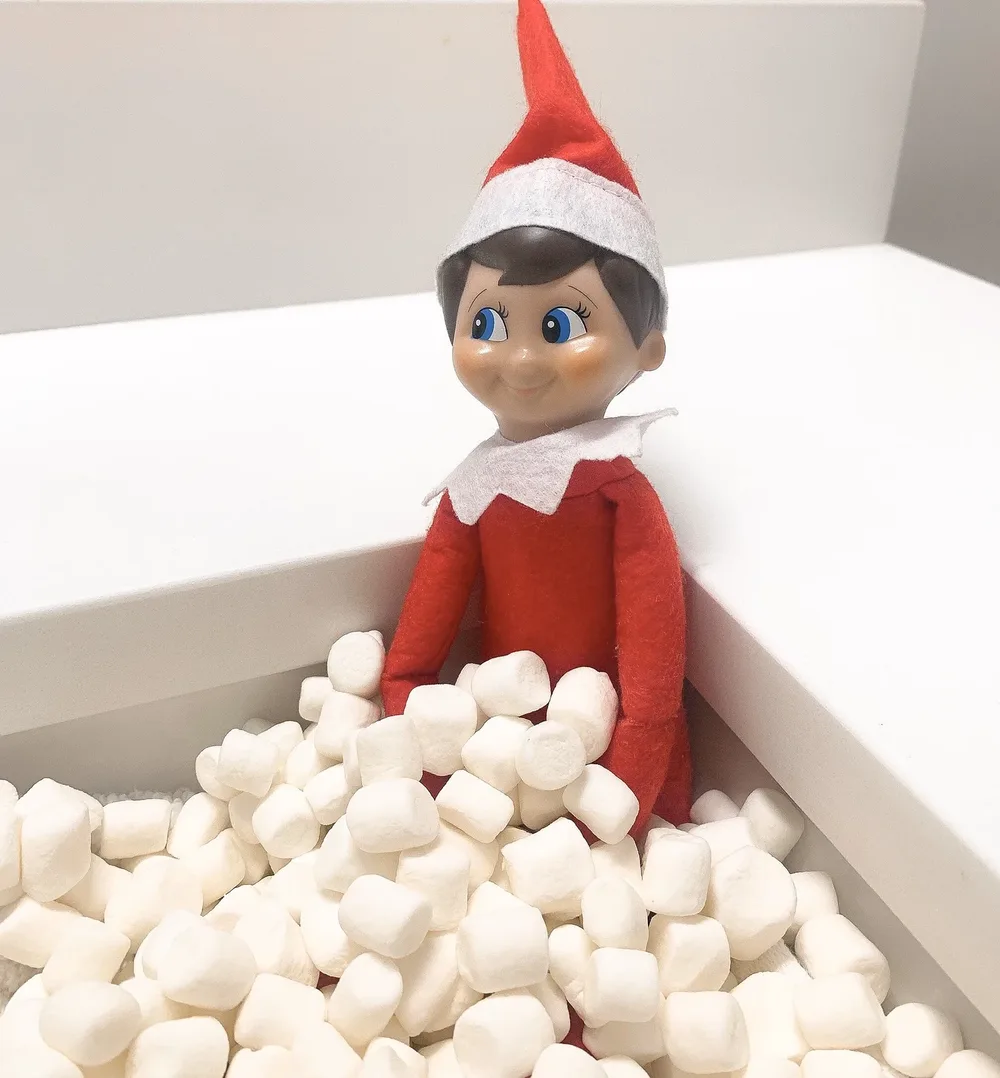 Le lutin reste coincé dans l’aspirateur – idée de lutin farceur