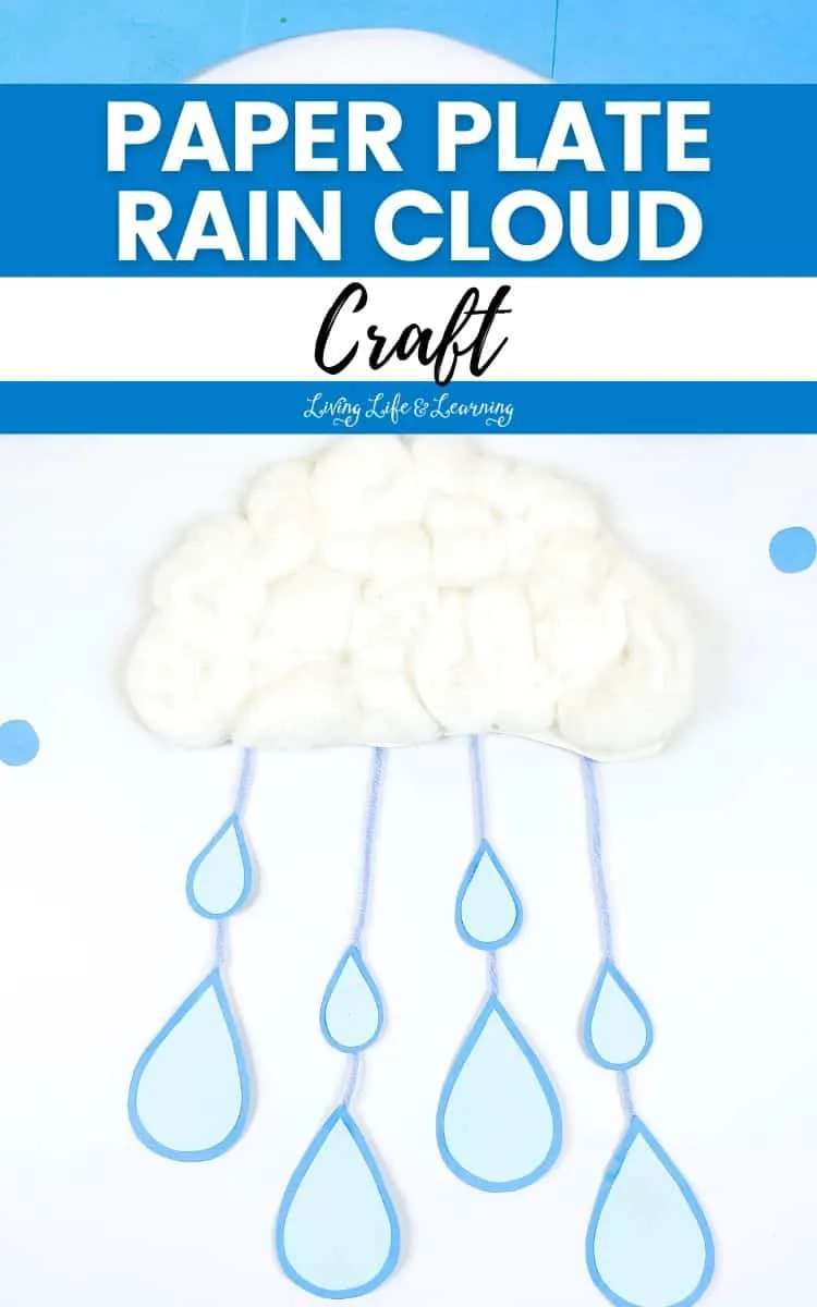 Nuage et gouttes de pluie suspendues fabriqués avec une assiette en carton